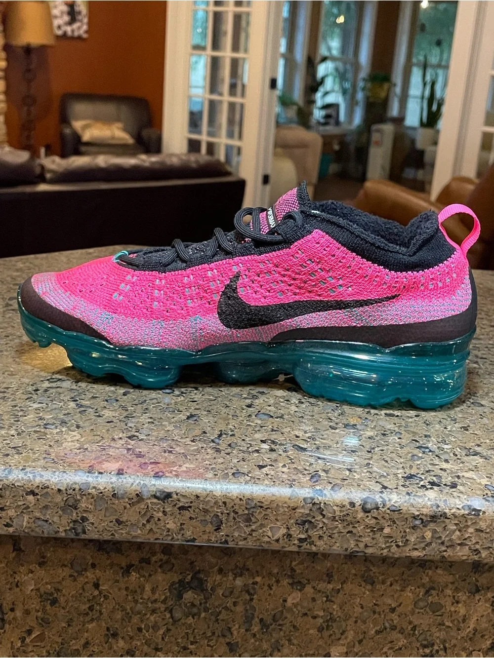 🔥 Nike Air VaporMax Flyknit Athletic Shoe Miami Nights Women’s Sz 6 Pink Teal